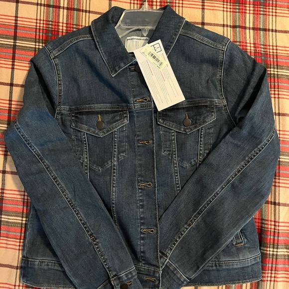 Amazon Essentials Medium Jean Jacket NWT - Picture 1 of 4